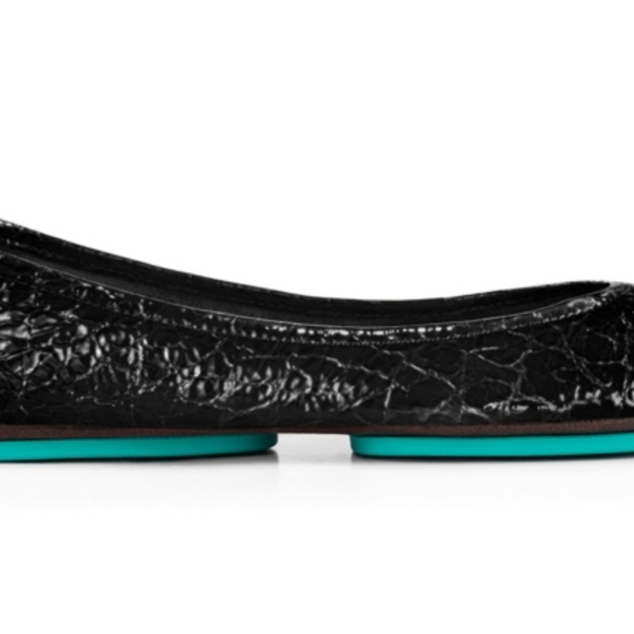 Tieks obsidian black croc patent leather ballet flats with box and flower - Picture 3 of 17